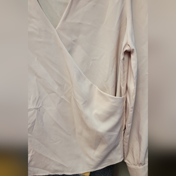 Schein Small Size 4 Blush Wrap Top - Picture 4 of 8